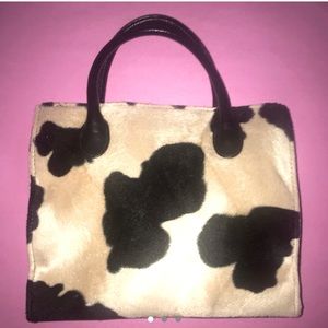 FUZZY COW PRINT FAUX FUR PURSE 🐄🐮